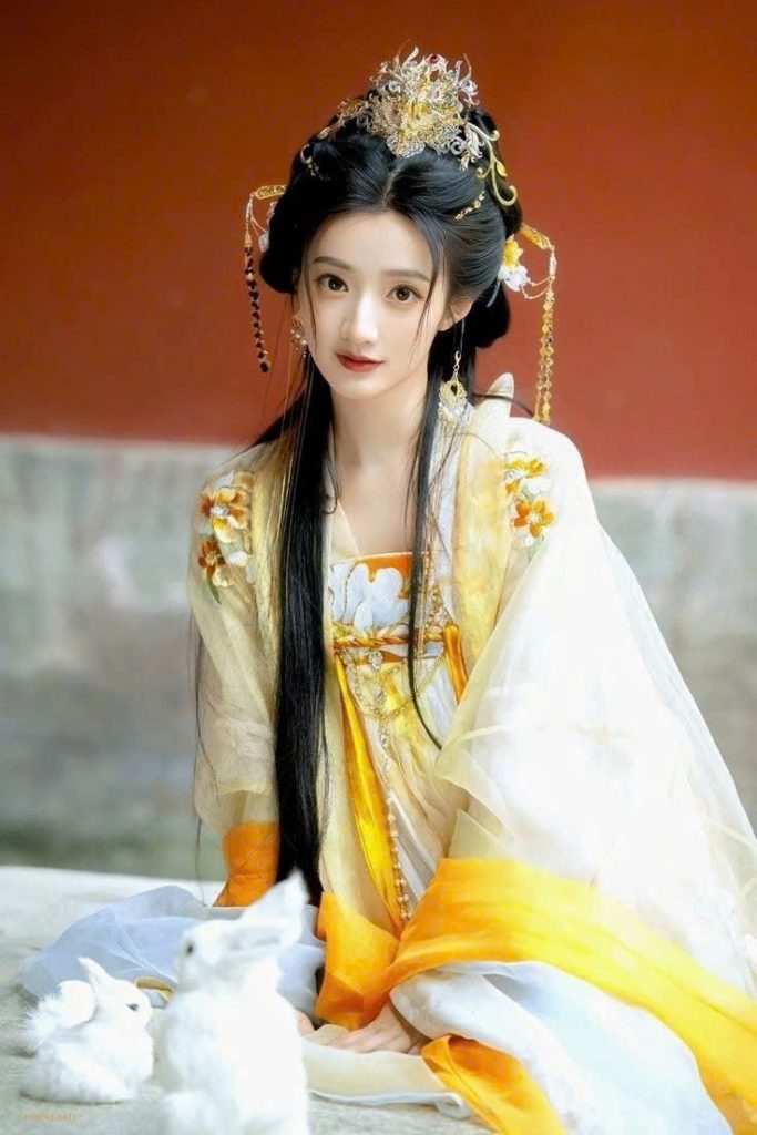 Ta Là Mầm Hoạ Bị Nhặt Ven Đường