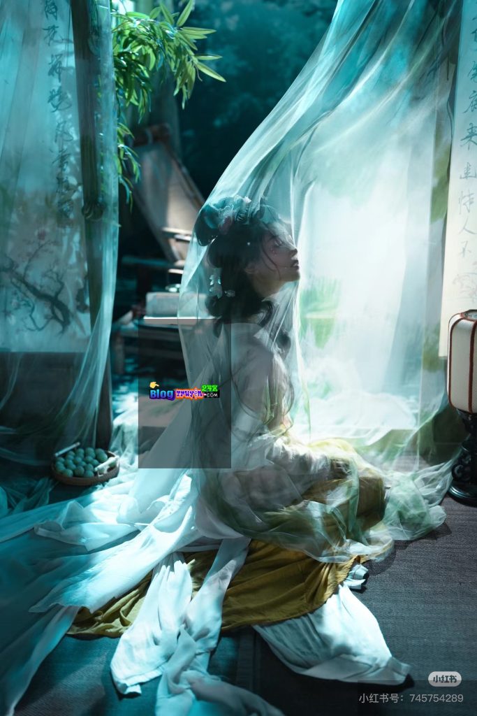 Con Nuôi Rắc Rối