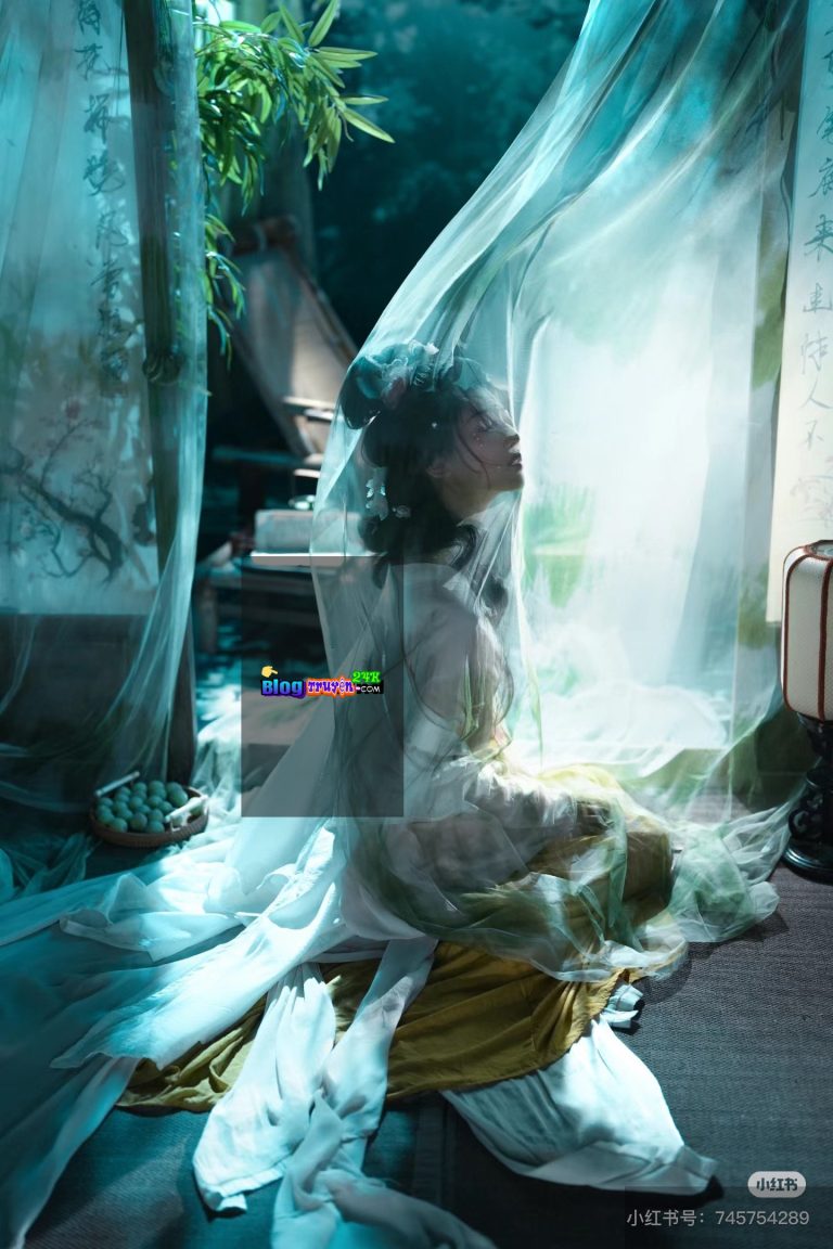 Con Nuôi Rắc Rối